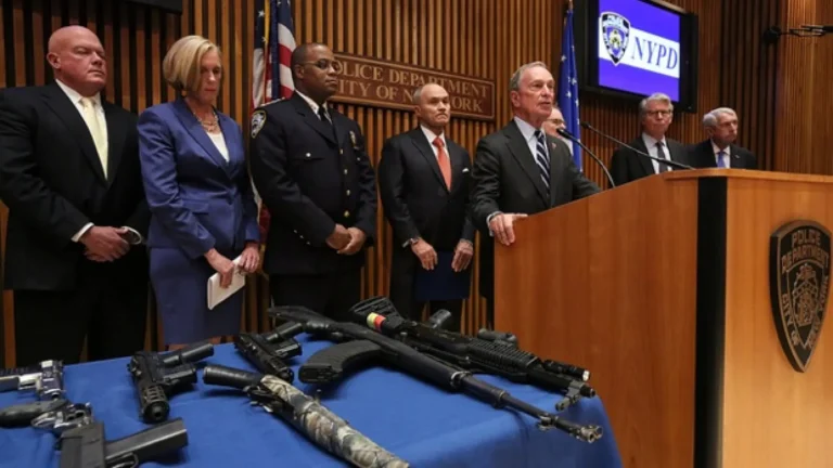 autoridades-nyc-han-incautado-seis-armas-de-fuego-en-escuelas-publicas